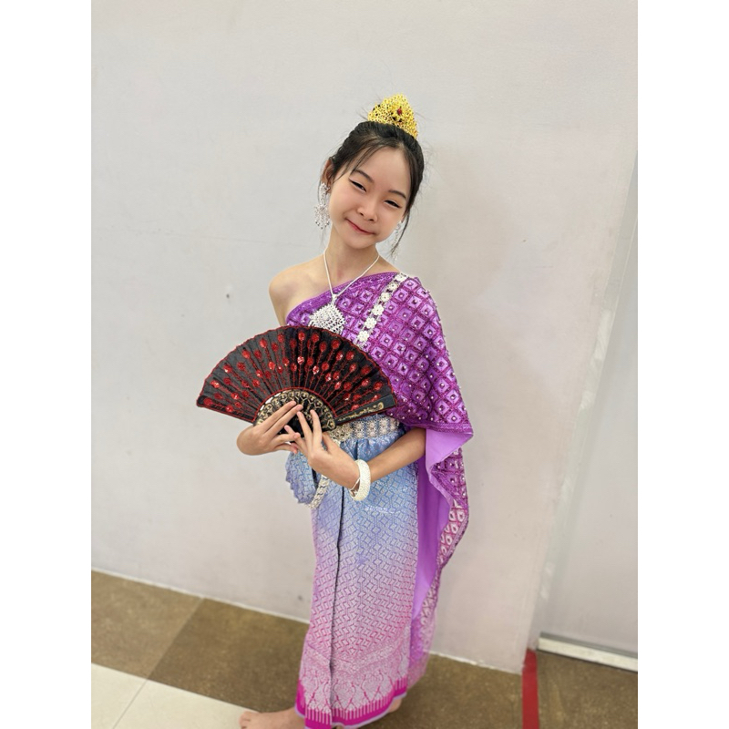 ชุดไทยเด็กผู้หญิงสีม่วง สไบเลื่อมมุก 2 ชั้น แมตท์กระโปรงสไลด์สีม่วง สวยงามมากๆ🪻🌈 ถ่ายจากสินค้าจริงทุกชุด
