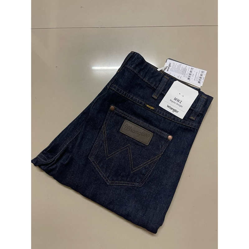 WRANGLER MWZF16 รุ่น MWZ กางเกงยีนส์ผู้ชาย เอวกลาง ทรงขากระบอก ยีนส์ไม่ยืด แรงเลอร์ สียีนส์ ราคา 2,2