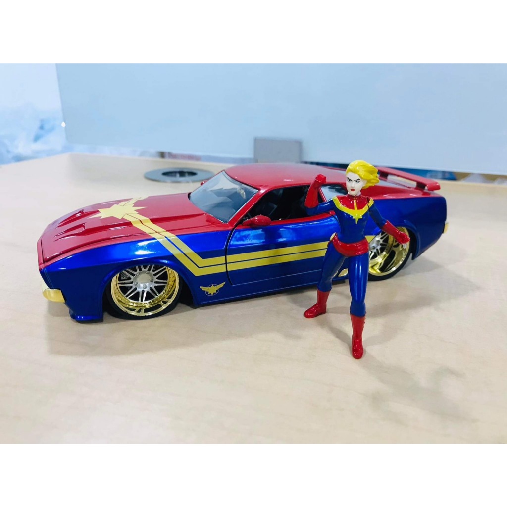 Jada Marvel Captain Marvel 1973 Ford Mustang Mach 1 1:24 Diecast Figure #31194 ไม่มีกล่อง