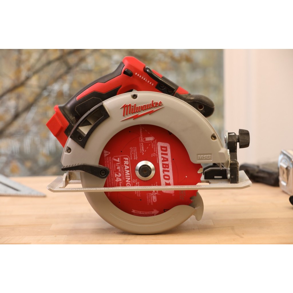 เลื่อยวงเดือนไร้สาย Milwaukee M18 2631-0(M18BLCS66-401B)