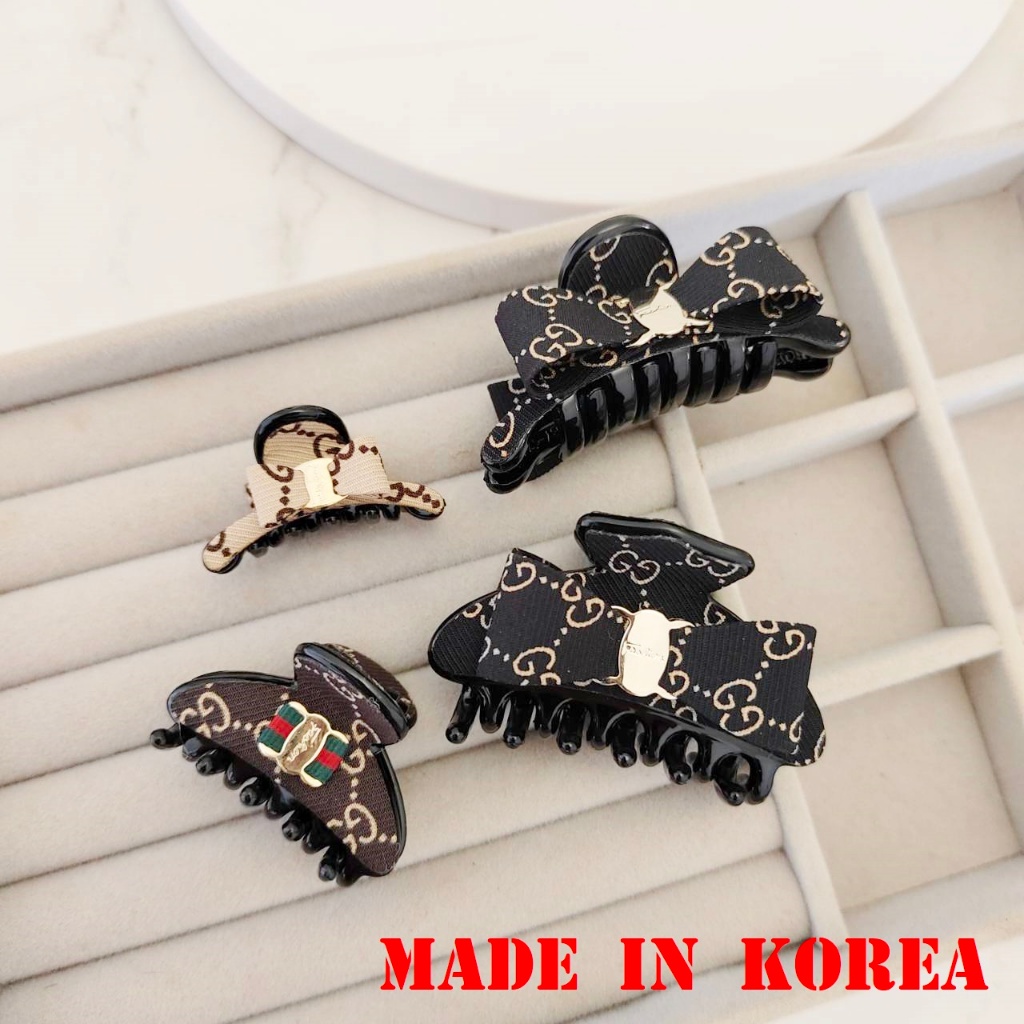 กิ๊บเกาหลี กิ๊บหนีบผม เก็บผมช่อหน้า งานเกาหลีแท้ 100% ลายตัวอักษร ยี่ห้อ Boyoung  (ราคาต่อชิ้น)