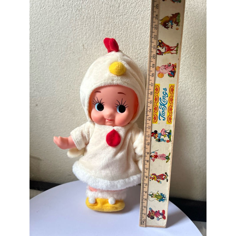 ตุ๊กตาคิวพี มือ 2 Kewpie doll is Kewpie in a chicken costume.