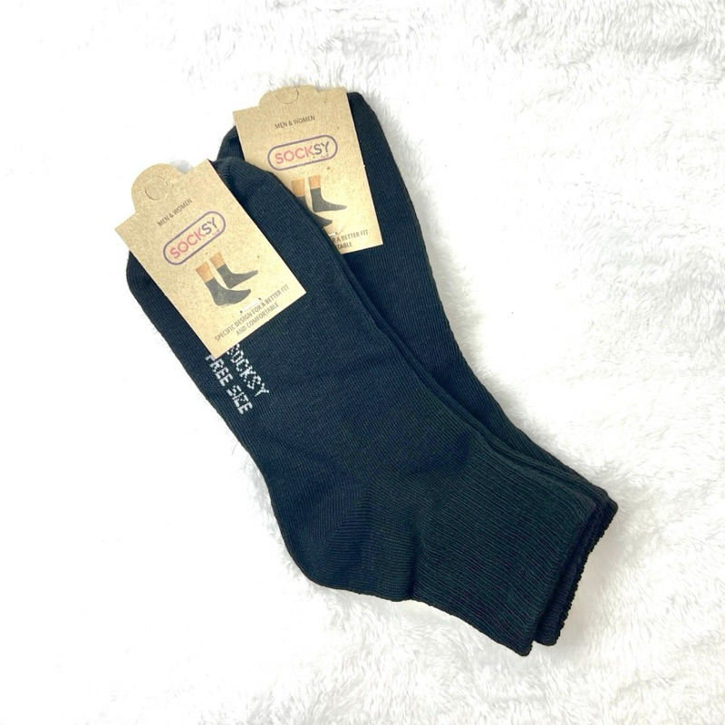 6 คู่ ถุงเท้าข้อยาวสีพื้น SockSy สีดำ ถุงเท้าแบบฟรีไซส์ (Free size) ใส่ได้ทั้งชายและ หญิง