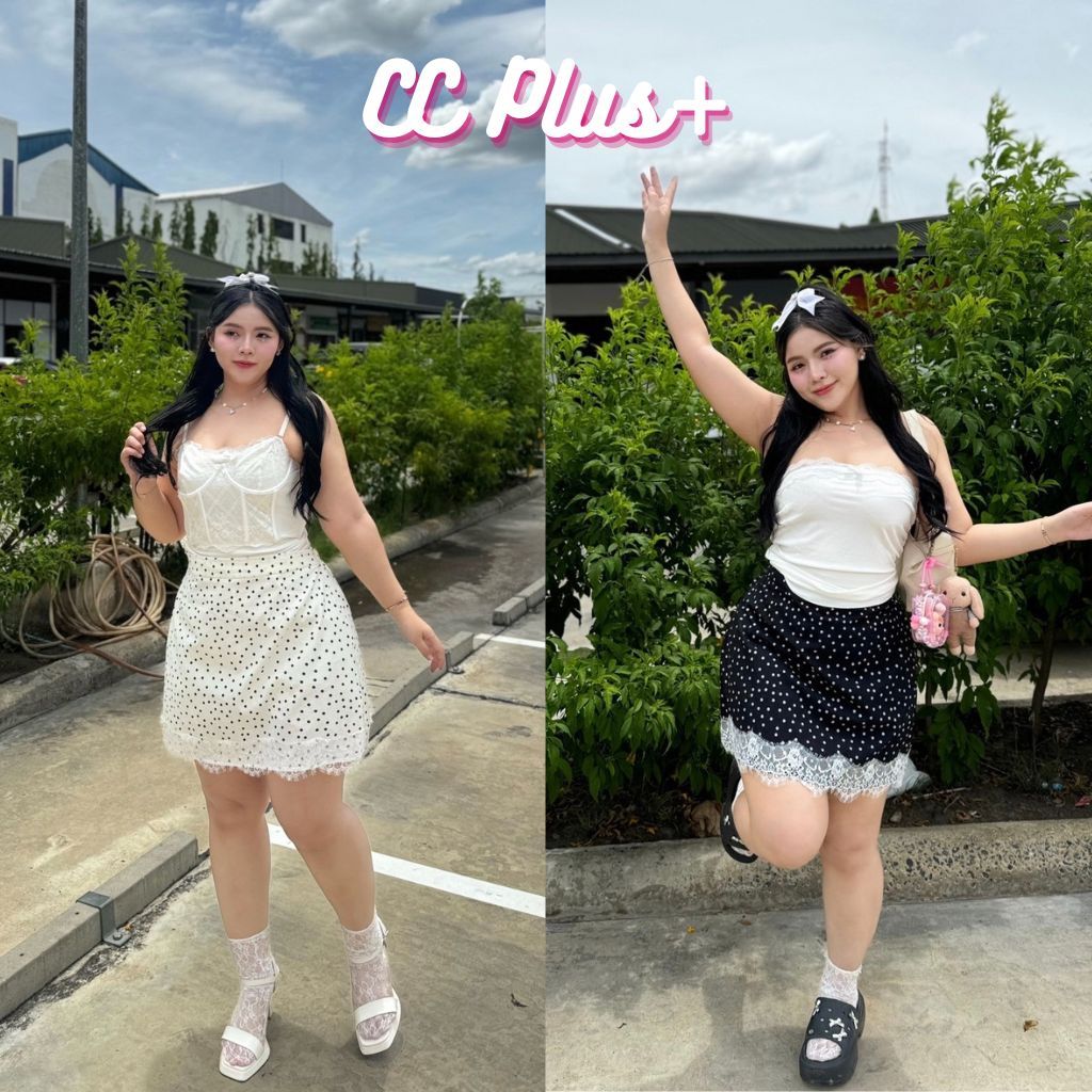 CC Plus+ (560)  กระโปรงสั้น ลายจุด แต่งชายลูกไม้ เอวสม็อคหลัง สไตล์เกาหลีน่ารักปุ๊กปิ๊ก สำหรับสาวพลัสไซส์