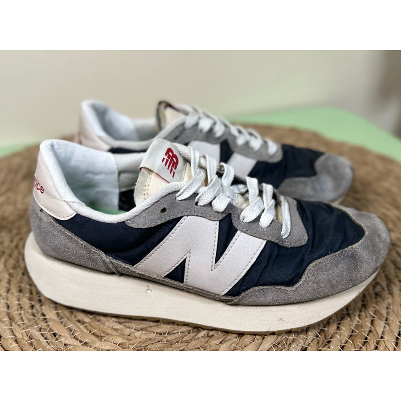 รองเท้า New balance237 มือสองไซส์ UK7 30.5 ยาว 25.5ซม.