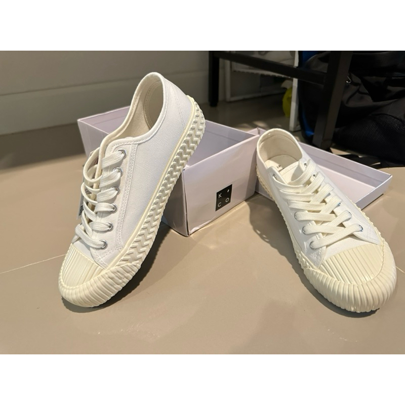 รองเท้า kim&co. (size 41) ซื้อมาผิดไซต์