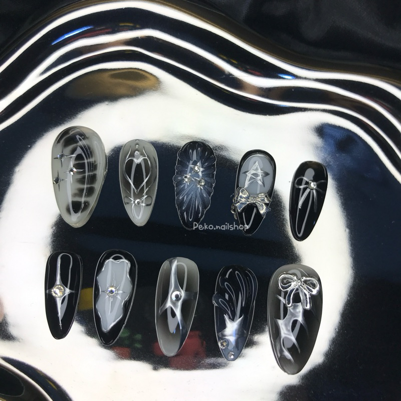 Black bow press on nails