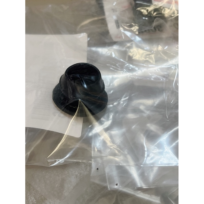 ลูกยางตรงวาวหายใจ 1JZ 2JZ อยู่บนฝาครอบวาว แท้ 90480-18008