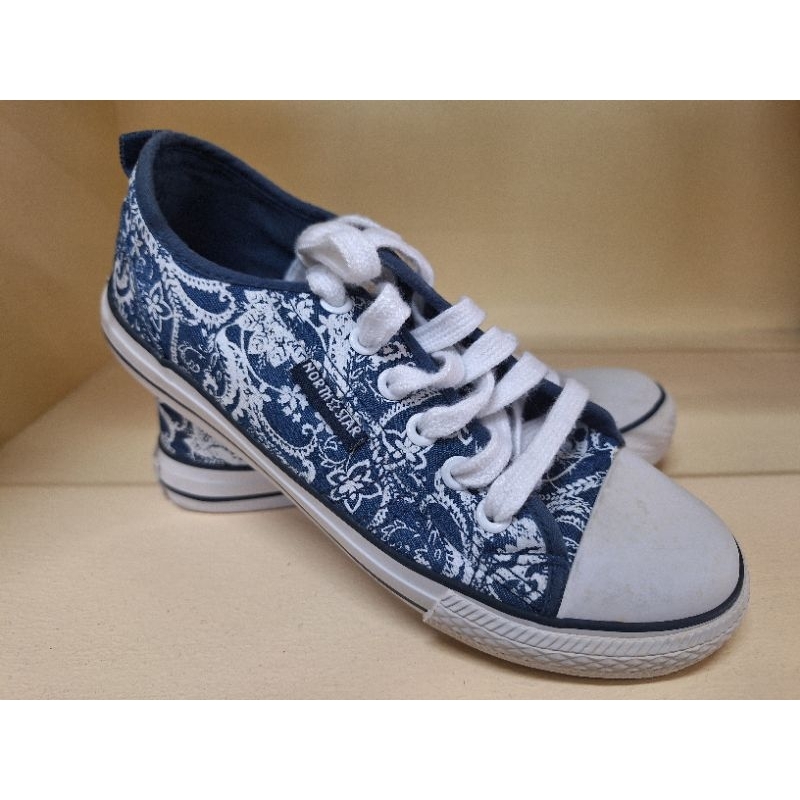 รองเท้าผ้าใบลำลอง North Star มือสอง เบอร์35