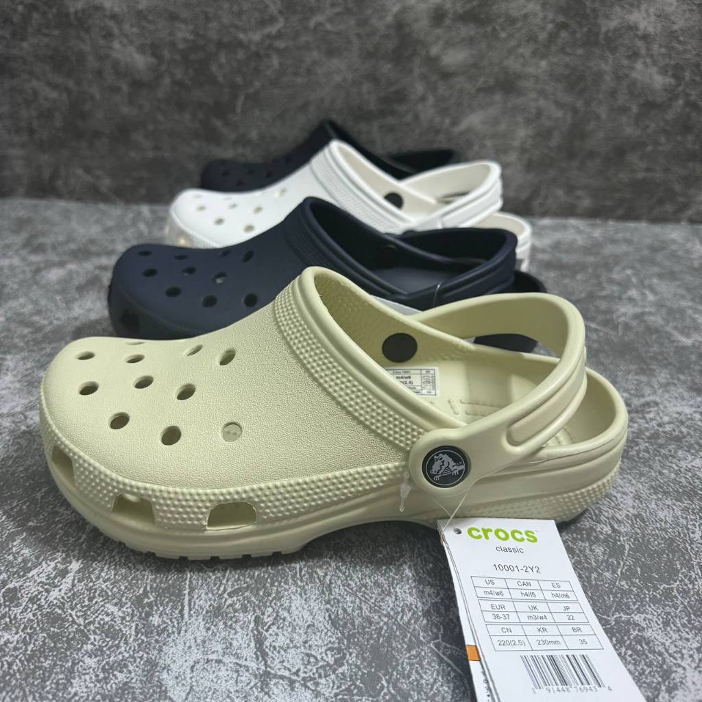 รองเท้าแตะแบบสวม รองเท้าหัวโต แท้ CRocS สวย เบามาก ใส่สบาย ผู้หญิงผู้ชายใส่ได้หมด แจกตัวติดรองเท้า