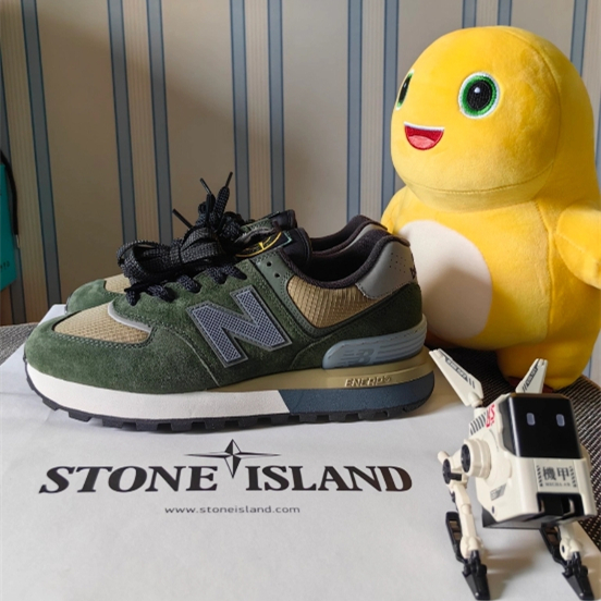 STONE ISLAND x New Balance NB 574   (ของแท้ 100%💯)