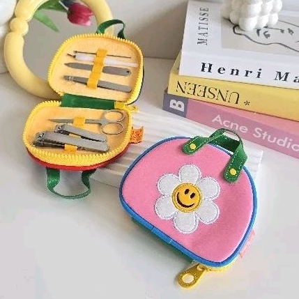 ( พร้อมส่ง ) Wiggle Wiggle Nail Cilpper Set ชุดอุปกรณ์ตัดเล็บพร้อมกระเป๋า