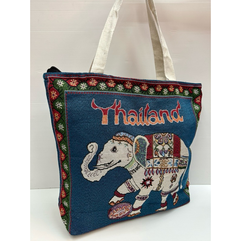 [พร้อมส่ง] Thailand Bag กระเป๋าผ้าลายขนาดใหญ่มีซิป และมีซิปด้านใน มีลายทั้ง 2 ด้าน