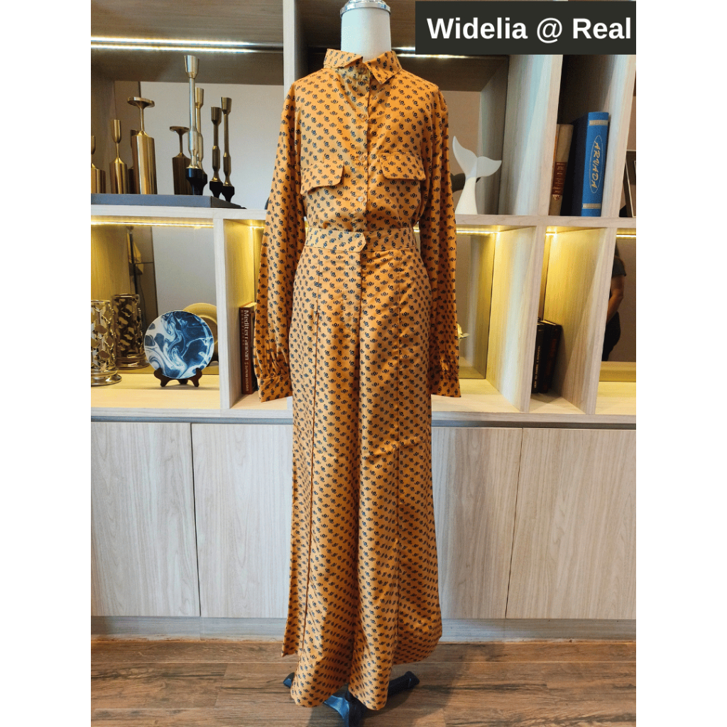 Widelia@Real ชุดเซ็ท เสื้อคอปก+กางเกงทรงขาบานมีกระเป๋าด้านข้าง มีกระดุมยาวทั้งตัวและที่แขนสองแม็ด