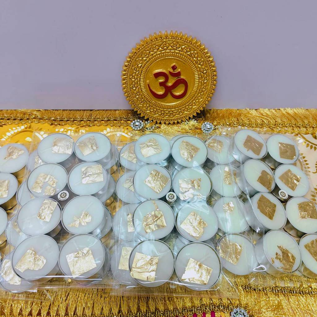 MT-CDA5 เทียนหอมขาวปิดทอง จุดถวายพระพุทธ องค์เทพทั้งปวง เทพ ไทย จีน ฮินดู แพค 8 ถ้วย จุดได้นาน