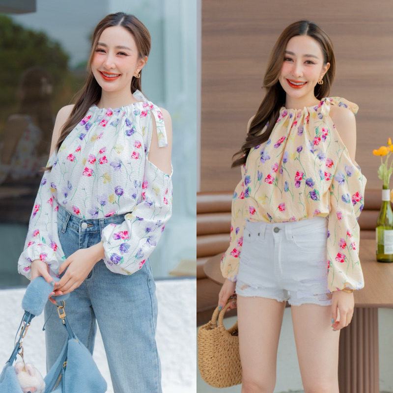Candy Top (Flowers)เสื้อคอรูดเว้าไหล่ ลายดอกไม้ เซ็กซี่เบาๆ เนื้อผ้าดีใส่สบายมากๆค่ะ