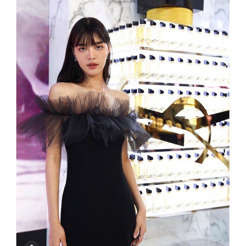 ส่งต่อเดรส Nichp size S ช้อป 4,590 ตัดความยาวกระโปรง วัดจาก อก เหลือ 24-25 นิ้ว งานมือสอง ขอคนรับได้