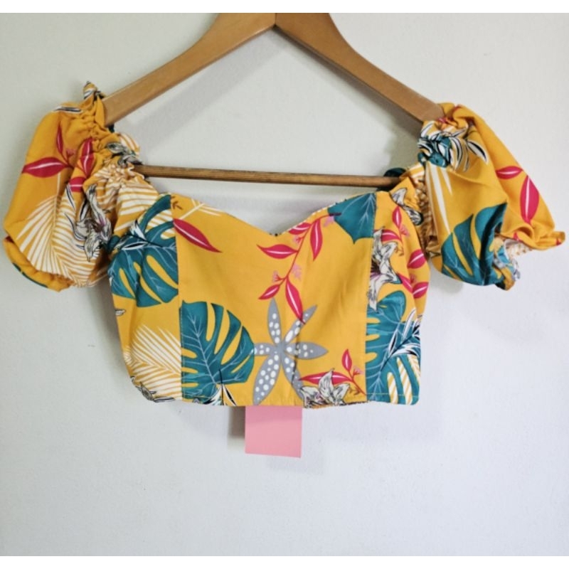 มือ1 ชุดเซตเสื้อครอป+กระโปรงยาว ontop shop