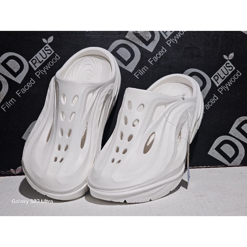 ONE รองเท้าแตะ Ora Recovery Mule slippers