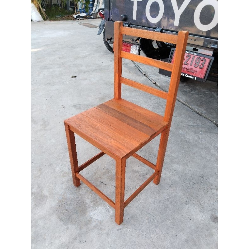 เก้าอี้ทานอาหาร รหัสสินค้าเก้าอี้พนักพิง 3 เส้น 40 * 40 * 95 cm