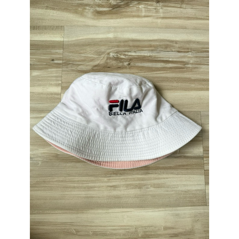 หมวกบักเก็ต FILA ใส่ด้านทั้งสองด้าน สีขาว-ชมพู