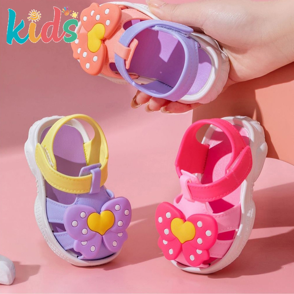 Kids และเด็กผู้หญิง อายุ 3-11 ปี รองเท้าแตะ พื้นนิ่ม ป้องกันการลื่น ลายน่ารัก สีสดใส แฟชั่นฤดูร้อน