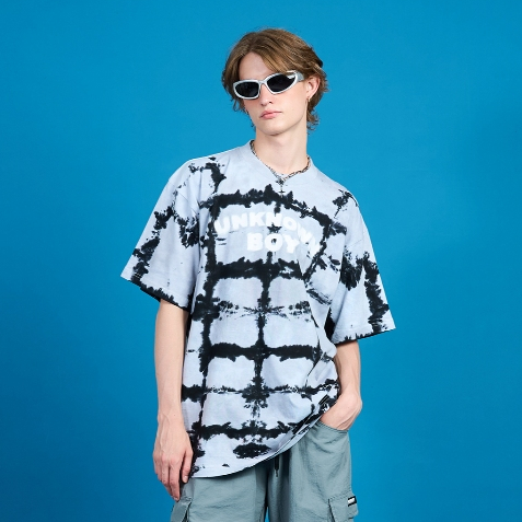 Hidden Folder (UNKNOWN BOY : Tie-dye) เสื้อยืดมัดย้อม แฮนแมด สีสันสดใส ใส่อยู่บ้าน วันหยุด