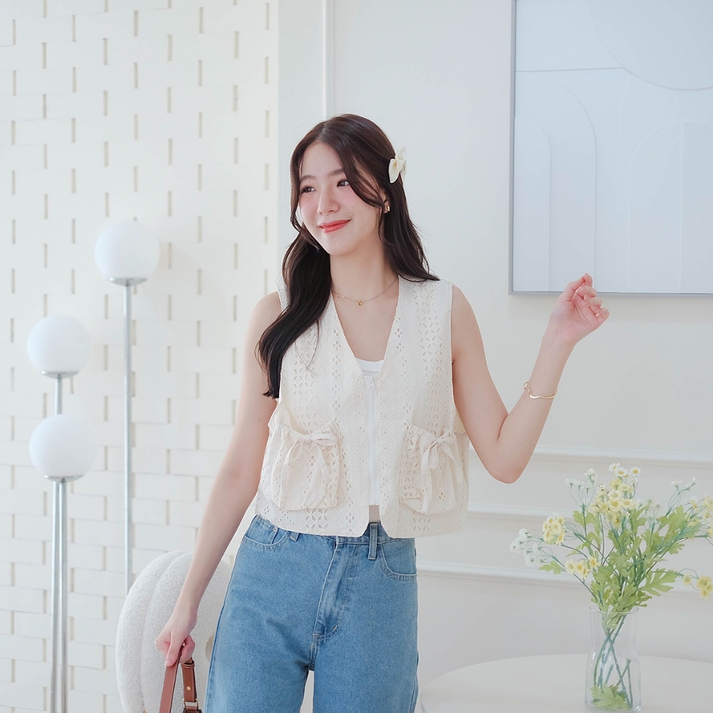 09-317 เสื้อกั๊กแขนกุด Kiki Caramel Cute Vest
