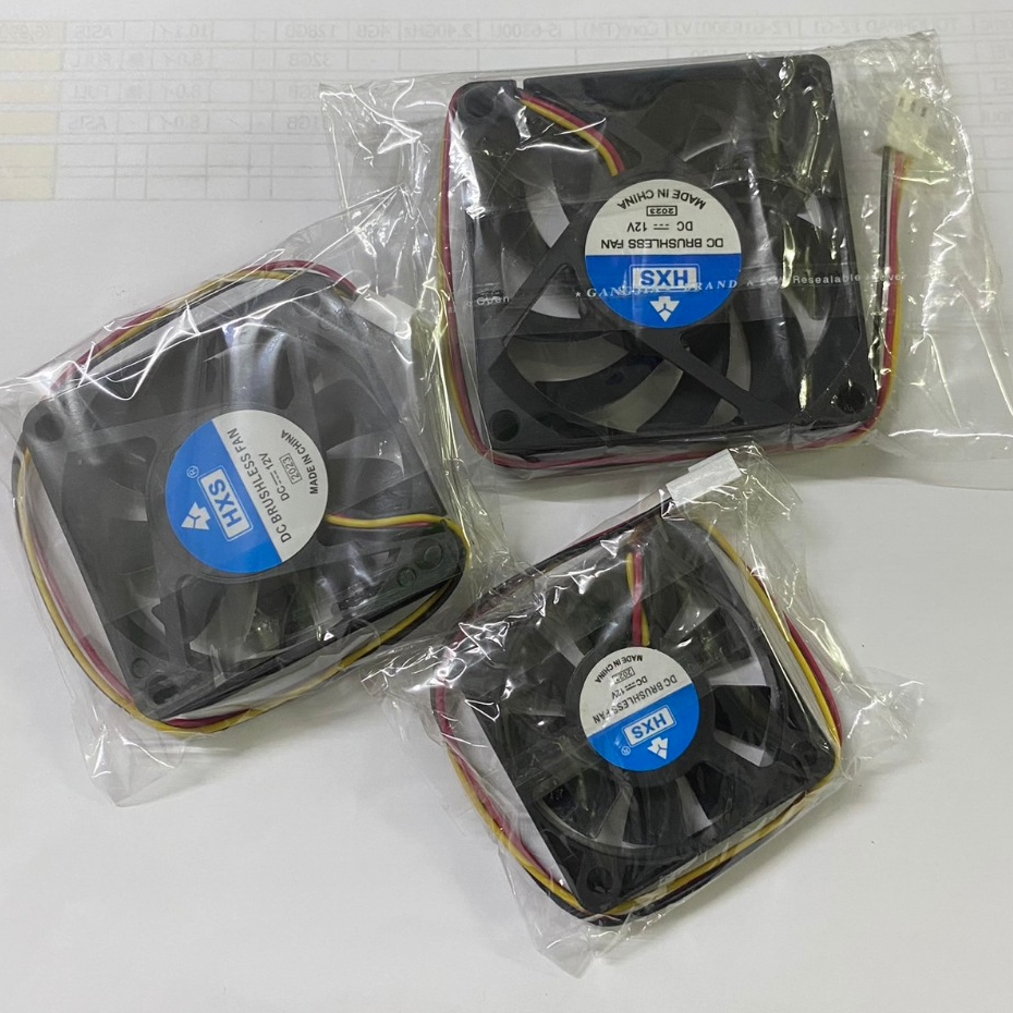 พัดลมคอมพิวเตอร์ พัดลมระบายความร้อน Fan Case ขนาด 5/6/7cm  DC12V/3pin. สินค้าคละยี่ห้อ.