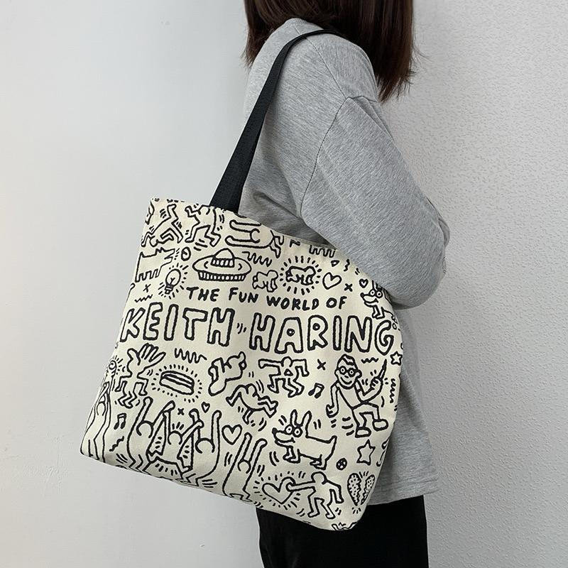กระเป๋าผ้า สกรีนลายน่ารัก Keith haring มี 2 สี 3 แบบ