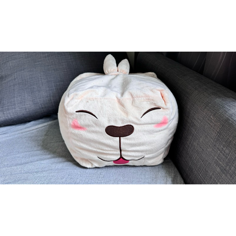 หมอนอิงตุ๊กตา Usavich