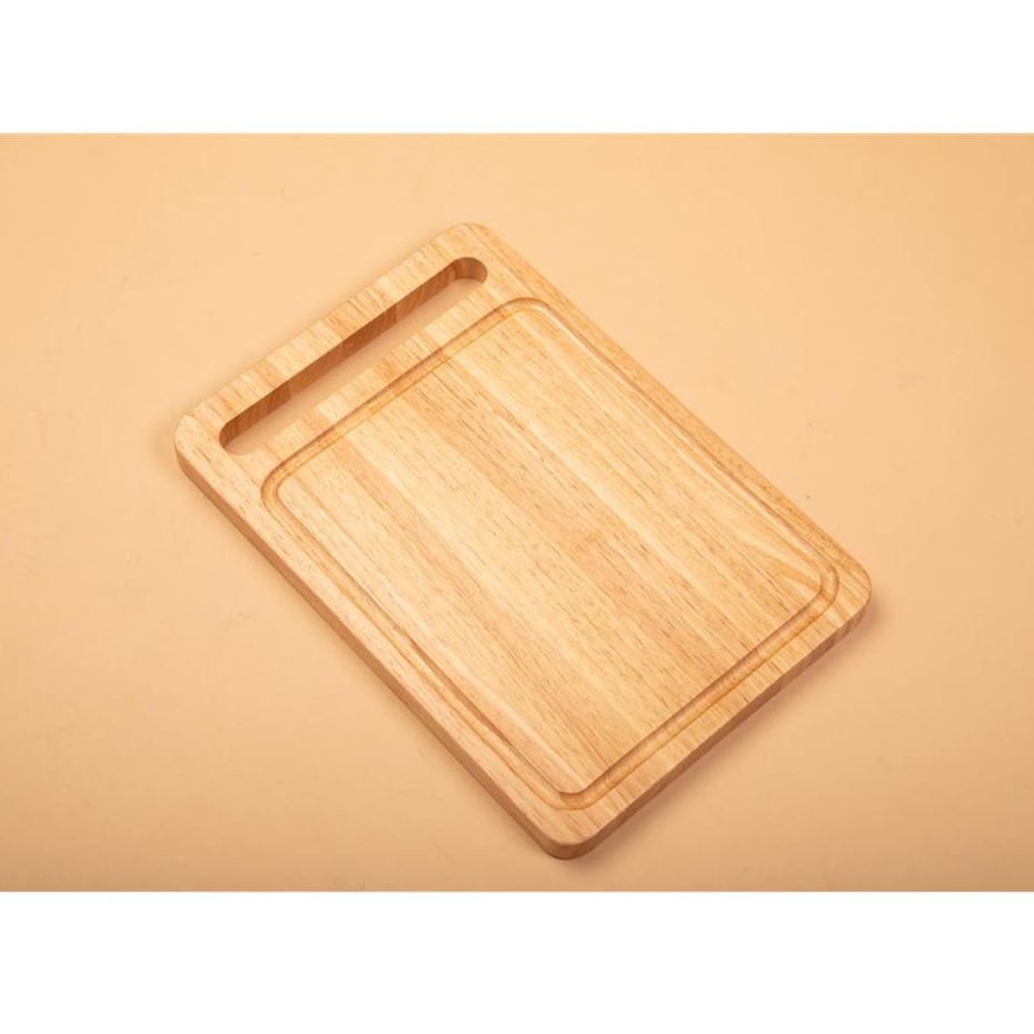 BILLI DESIGN [CUTTING BOARD] เขียงไม้ยางพาราเดินร่อง 1 หน้าเจาะมือจับยาว