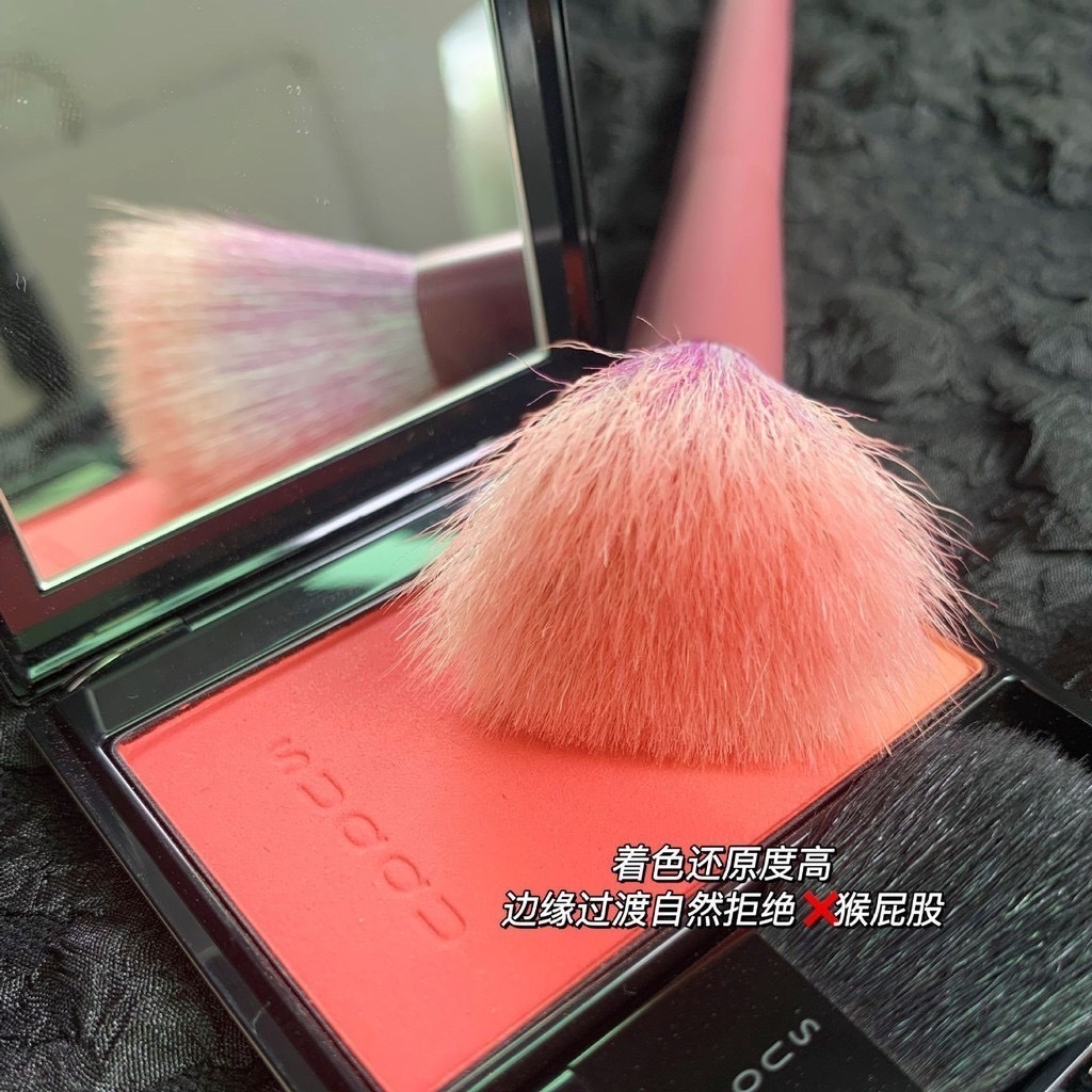 G168 แปรงปัดแก้ม ลงบลัชออน ปัดแป้งฝุ่น ขนแปรงนุ่ม สีชมพู 1 ชิ้น