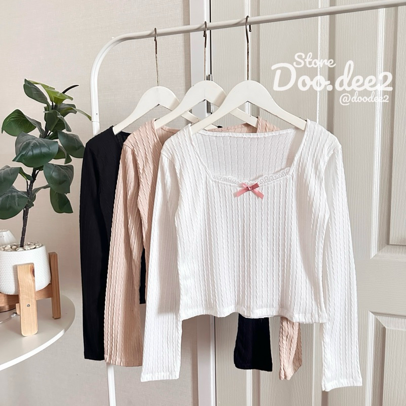 ♦️DOODEE2♦️เสื้อคอเหลี่ยม แขนยาว ผ้าไหมพรม แต่งลูกไม้ติดโบว์