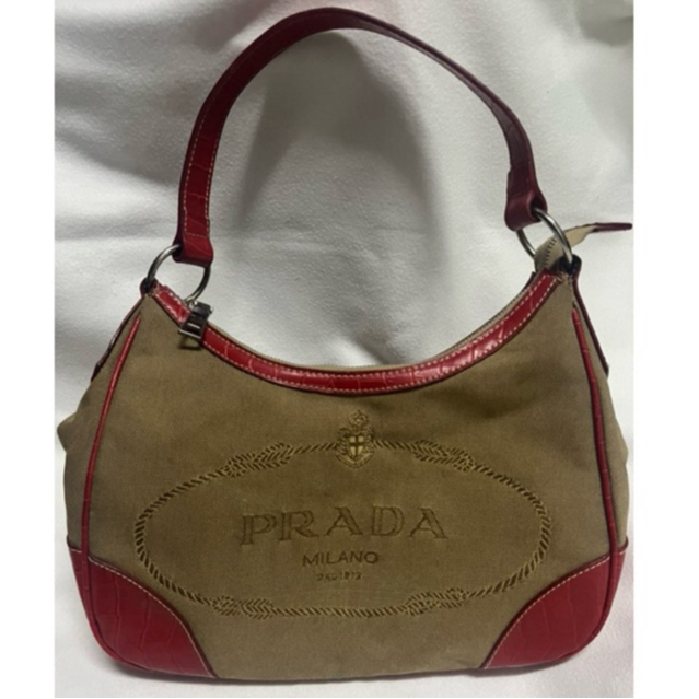 Prada Hobo แท้มือสอง