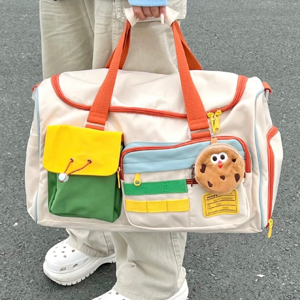 ส่งด่วน🍑 กระเป๋า duffle bag กระเป๋าดัฟเฟิล Hello weekend ใบสวยๆ มีช่องแยก มีซิป ถือเก๋ๆ 04005