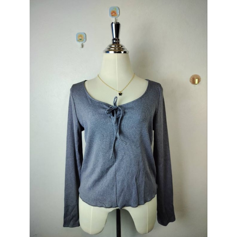 SHEIN DAZY เสื้อยืด ผูกหน้า