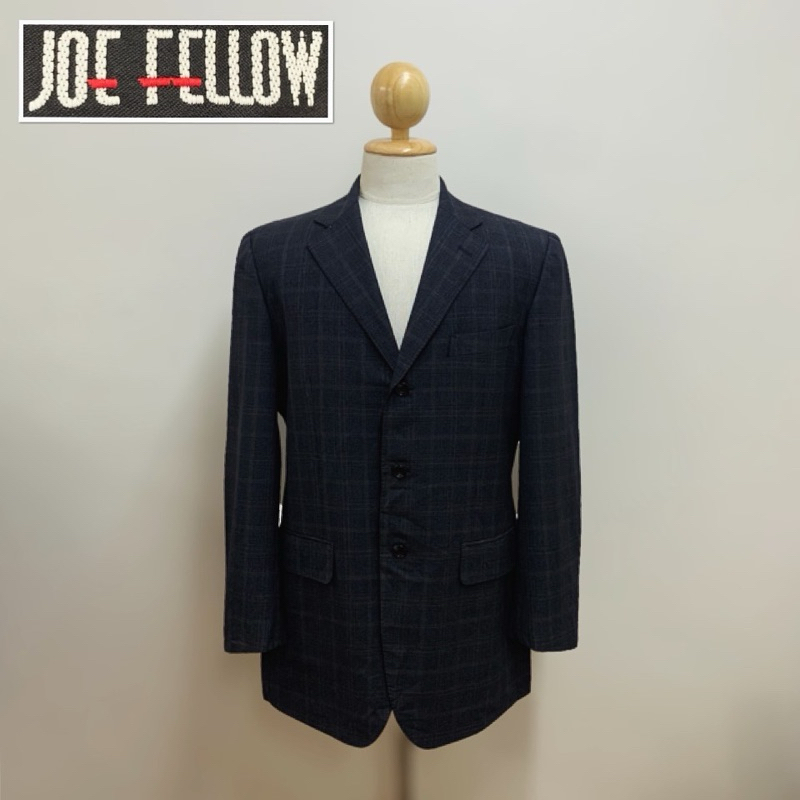 สูทผู้ชาย JOE FELLOW ลายตาราง สียีนส์ กระดุมเสื้อ 3 เม็ด กระดุมแขน 3 เม็ด