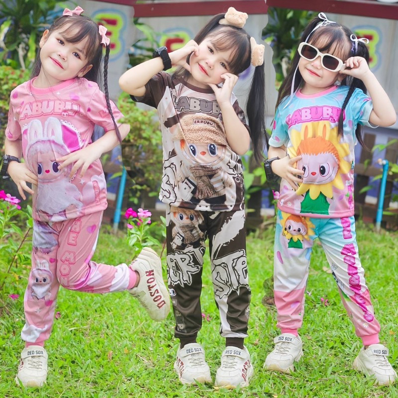 ชุดเซ็ทรุ่นลาบูบู้TT เสื้อแขนสั้น+กางเกงขายาว ชุดเด็ก ลายการ์ตูน ผ้าไมโครไฟเบอร์ ปลายขาจั๊ม