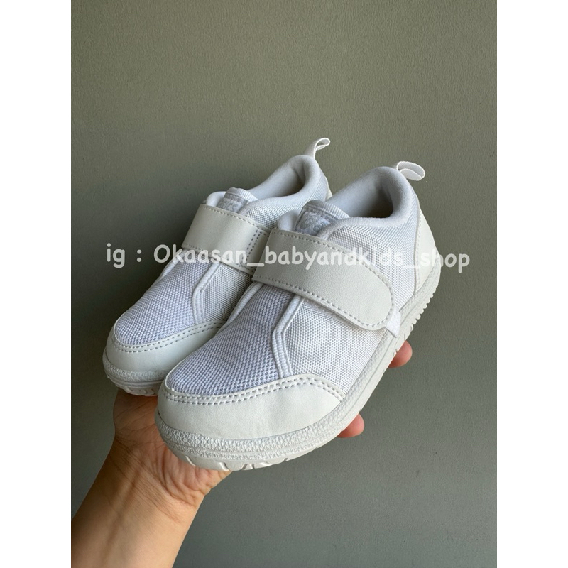 preorder 🇯🇵 asics shoes เอสิคส์พละขาว จากญี่ปุ่น ระบุไซส์ในแชทได้เลยค่ะ