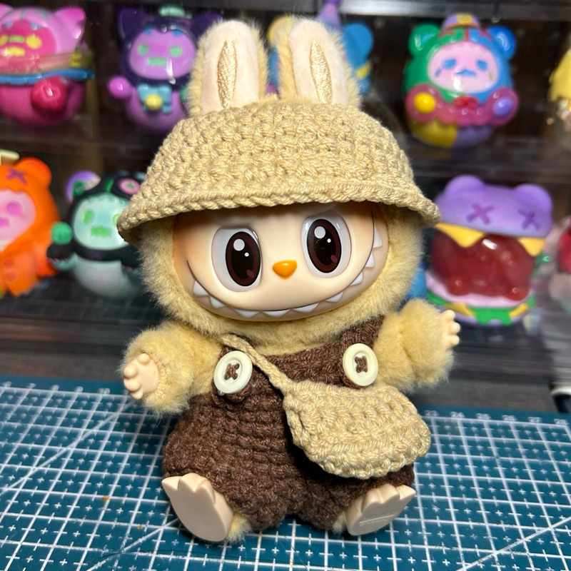 ชุดตุ๊กตาลาบูบู้v2 v1ใส่ได้ สั่งทำสีอื่นทักแชทหรือหมายเหตุได้เลยค่ะ