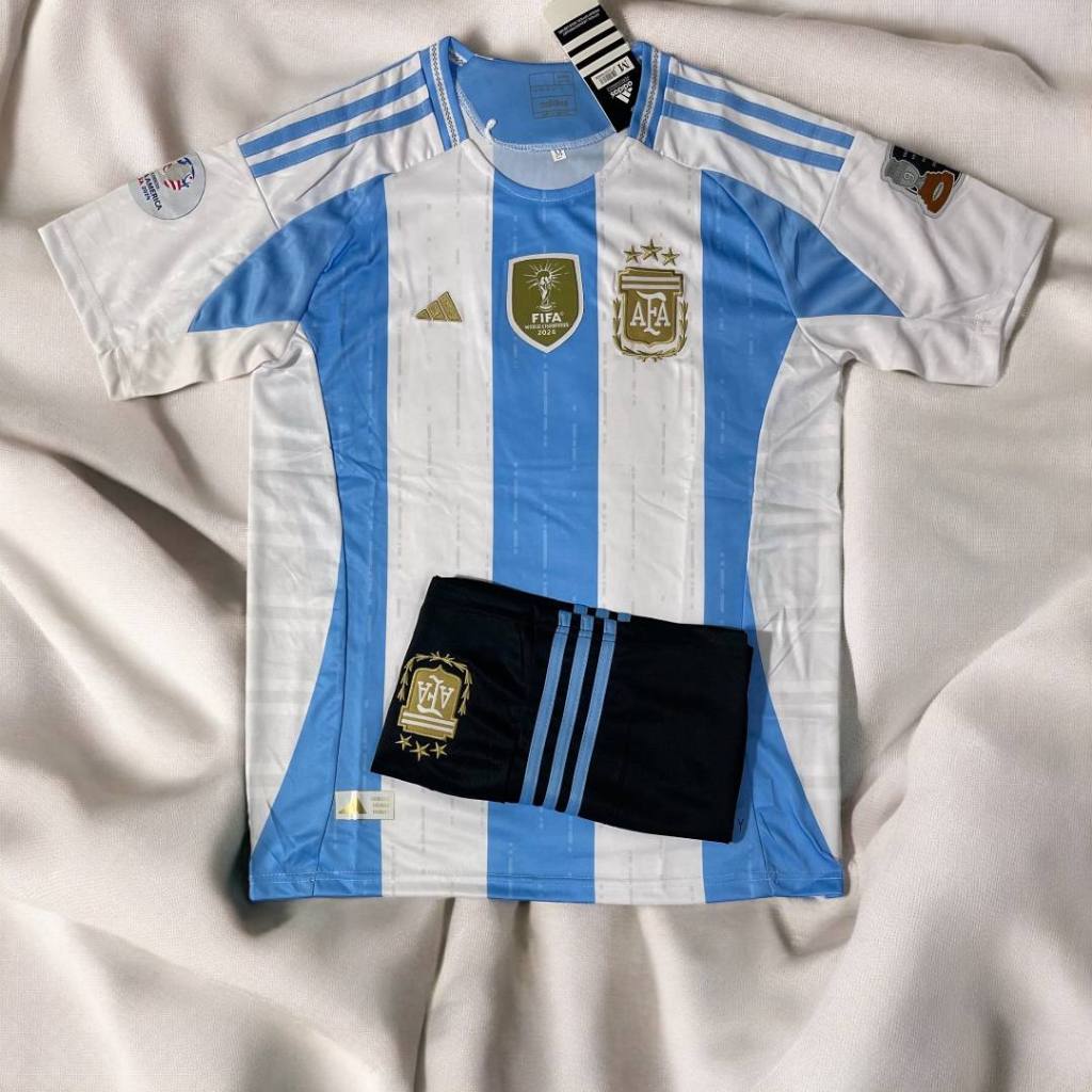 เสื้อฟุตบอล ทีมชาติอาเจนตินา เสื้อพร้อมกางเกงชุดกีฬาใหม่ล่าสุด 2024 กับ 2025 เนื้อผ้าดีใส่สบาย