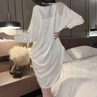Sexy secrets⚜️⚜️ชุดนอนผ้าซาตินสุดเซ็กซี่ เสื้อชุดนอนแฟน🤍🖤 มีสองสี ขาว ดำ วัสดุเรียบ จัดส่งจากประเทศไทย.