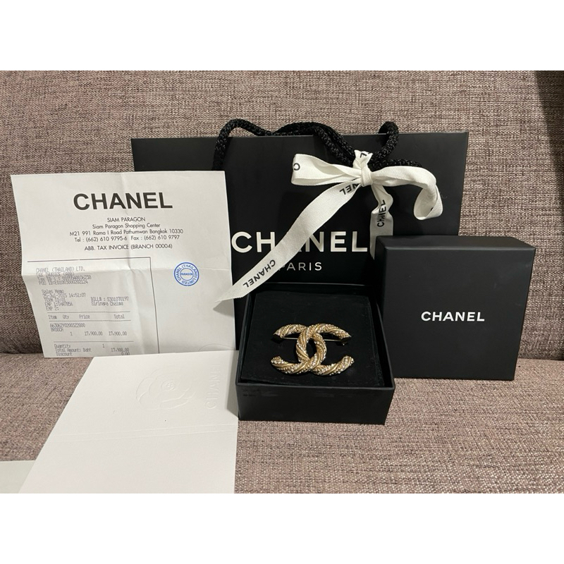 เข็มกลัด chanel แท้ 100% จากช้อปพารากอน อปก ครบ มีใบเสร็จจริง