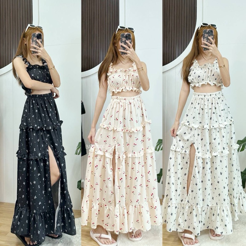 ชุดเซ็ต2ชิ้น เสื้อสายเดี่ยวสม็อค กระโปรงระบายผ่าชาย ลายน่ารักๆ มีหลายแบบให้เลือก MOLLY SET