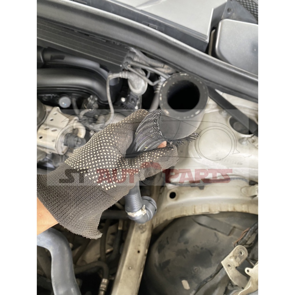 ท่อยางอินเตอร์ ท่อยางหม้อน้ำ ท่อยางฮีทเตอร์ สำหรับ BMW  X1-E84 E81 E82 E88 E90 E91 E92 E93 - รูปที่ 2