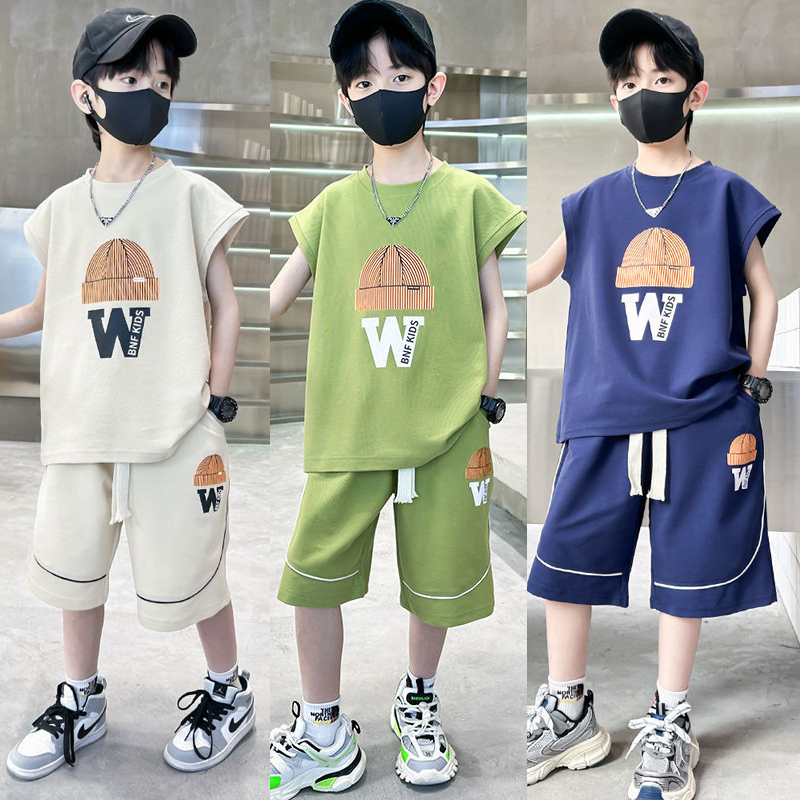 Akaki❤เสื้อผ้าเด็กชายฤดูร้อน 2025 ใหม่ชุดเสื้อกั๊กเด็กขนาดกลางและใหญ่ฤดูร้อนเด็กชายหล่อชุด 2 ชิ้น