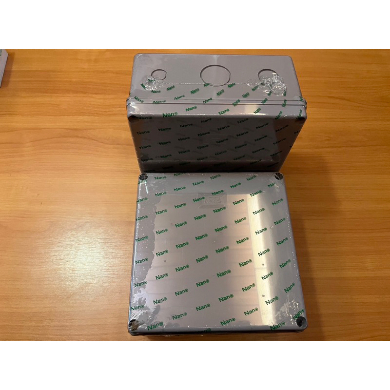 กล่องกันน้ำสีเทา NANO-206G “NANO”