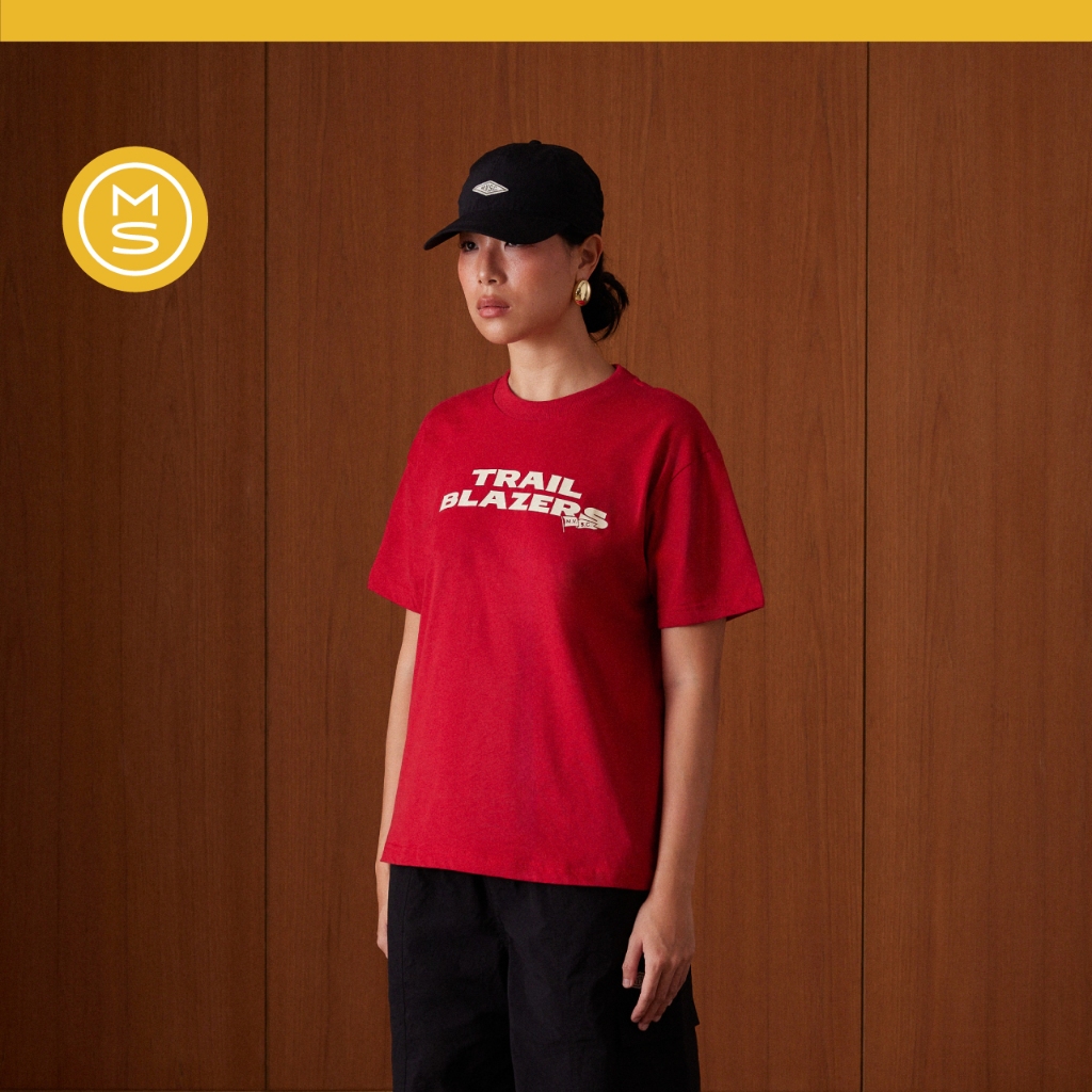 Mustard Trailblazers Tee - Red | เสื้อยืด ผ้านุ่มพิเศษ