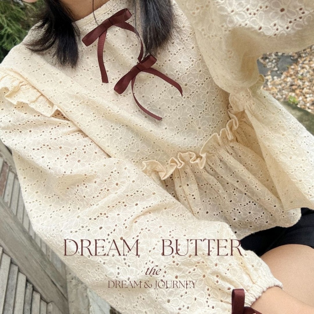 Day dream - Crop Top (minimal elegant and cute)